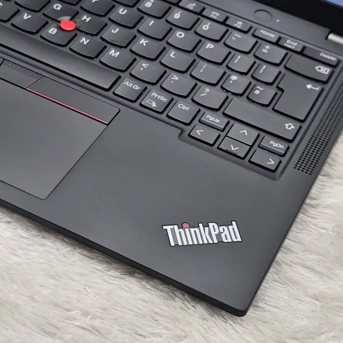 LENOVO THINKPAD X13 GEN4 / 13th I5-1335U / 16GO DDR5 / 256SSD / 13.3" FHD+