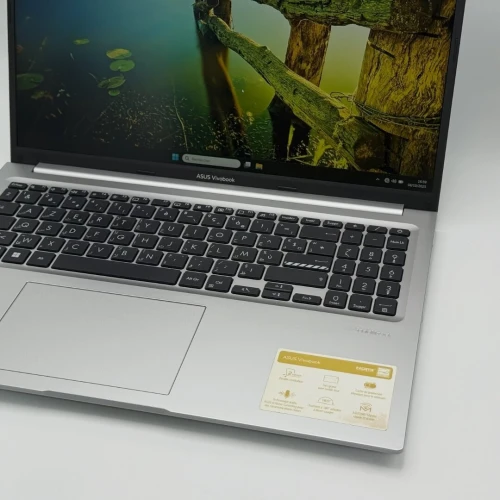 ASUS VIVOBOOK 16 / 11th I5-11300H / 8Go DDR4 / 1To SSD / 16 FHD