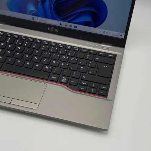 FUJITSU LifeBook 14 ( Produit dAllemagne ) / 12th I5-1235U / 16Go DDR4 / 256SSD / 14 FHD