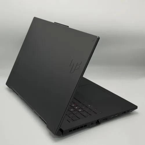 ASUS TUF A17 / RYZEN 7 7735Hs / NVIDIA RTX 4060 8Go / 32Go DDR5 / 1To SSD / 17.3 FHD