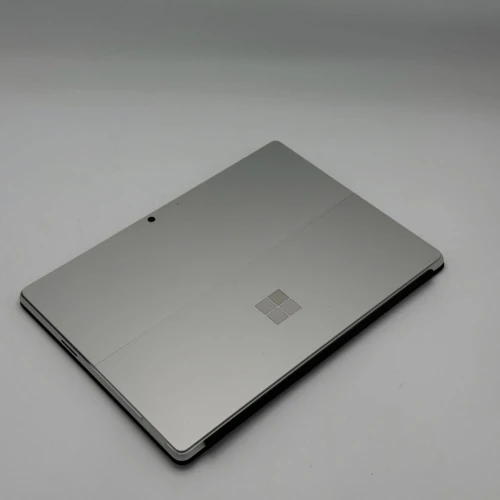 Microsoft Surface Pro 9 / i7-1265U / 16 Go DDR5 / 512 Go SSD / Écran 3K 120 Hz