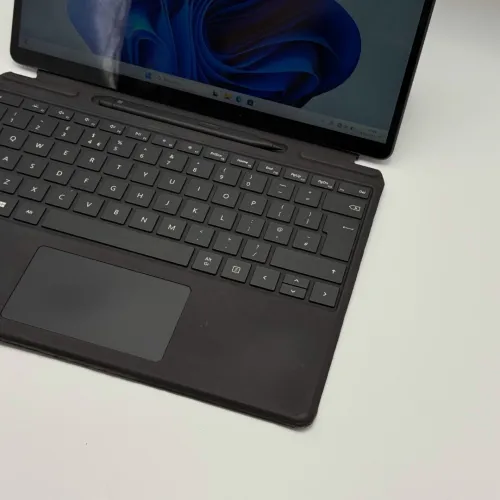 Microsoft Surface Pro 8 / i7-1185G7 / 16 Go / 512 Go SSD / 3K Tactile + Stylet