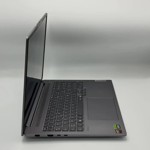 LENOVO IDEAPAD PRO 5 OLED /NVIDIA RTX 4050 /RYZEN 7 8840Hs /16Go DDR5 /512Go SSD /16 2K OLED