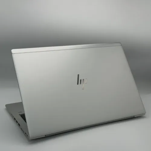 HP ELITEBOOK 755 G5 / AMD RYZEN 3 Pro 2300U / 16Go DDR4 / AMD VEGA / 15.6 FHD