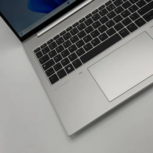 HP ELITEBOOK 865 G10 / AMD RYZEN 5 7545U / 16Go DDR5 / 512SSD / 16 FHD+