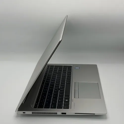 HP EliteBook 850 G5 / Intel i5-8250U / 12 Go / 256 Go SSD