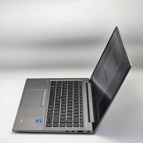 HP ZBOOK FURY G8 / 11th I7-1165G7 / 16GO DDR4 / 512SSD / NVIDIA T500 4GO VRAM / 14" FHD