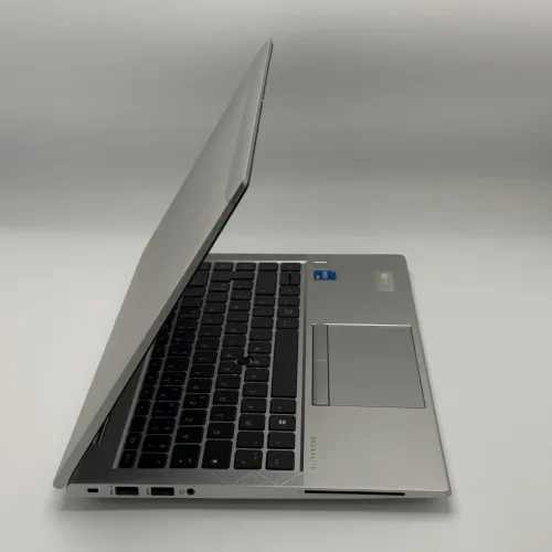 HP ELITEBOOK 840 G8 / i5-1145G7 / 16Go DDR4 / 256Go SSD NVMe