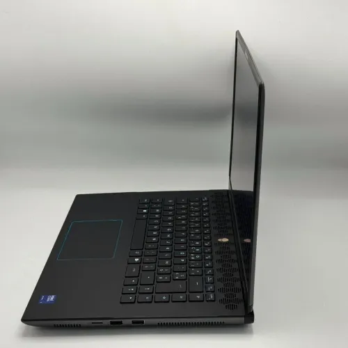 Dell Alienware M16 R2 / Ultra 7 155H / 32 Go / RTX 4070 / QHD+ 240Hz
