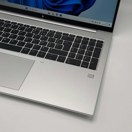 HP ELITEBOOK 865 G10 / AMD RYZEN 5 7545U / 16Go DDR5 / 512SSD / 16 FHD+ 