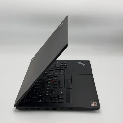 Lenovo ThinkPad T14 / Ryzen 5 PRO 5650U / 32 Go DDR4 / 512 Go SSD / 14 FHD
