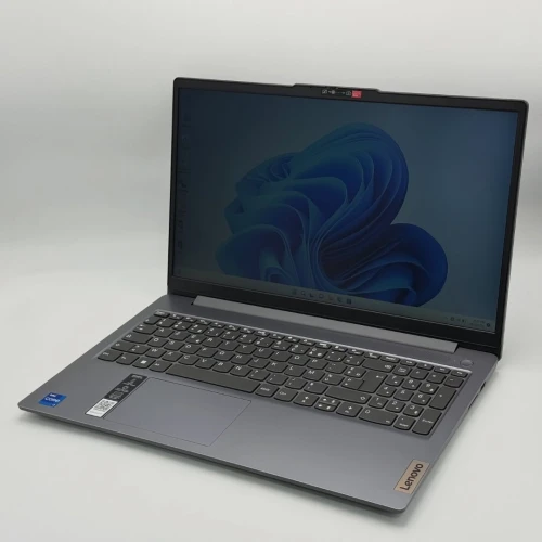 LENOVO IDEAPAD SLIM 3 / 13th I7-13620H / 16GO DDR5 / 512SSD / 15.6 FHD
