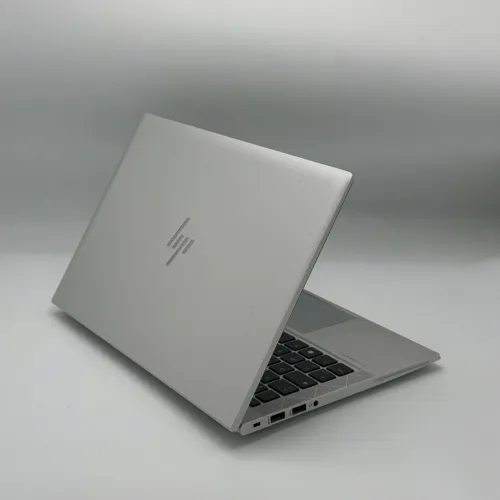 HP EliteBook 835 G8 / Ryzen 5 Pro 5650U / 16 Go DDR4 / 256 Go SSD / 13.3 FHD