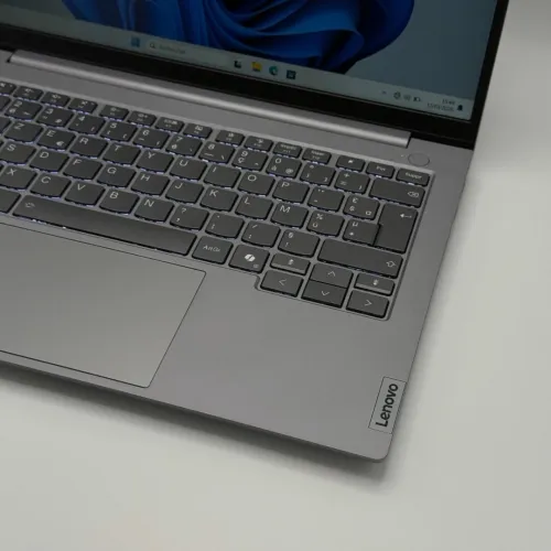 Lenovo ThinkBook 14 G7 ARP / Ryzen 7 7735HS / 16 Go DDR5 / 512 Go SSD / 14 FHD+