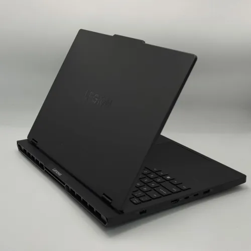 Lenovo Legion Pro 5 16AFR10 / Ryzen 9 9955HX / RTX 5060 / 32 Go / OLED