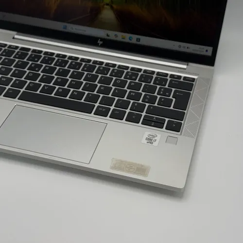 HP EliteBook 830 G7 / i7-10610U / 32 Go / 1 To SSD / 13.3 Tactile