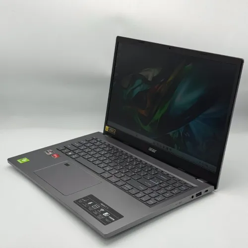 Acer Aspire 5 / Ryzen 7 7730U / 16 Go / 512 Go SSD / 15.6 FHD