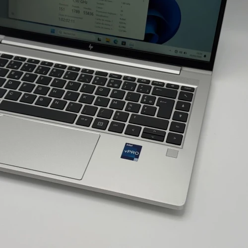 HP EliteBook 640 G10 Tactile / i7-1365U / 32 Go / 1 To SSD / 14 FHD