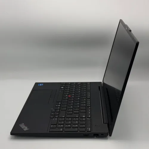 LENOVO THINKPAD E16 / 13th I5-1335U / 40Go DDR4 / 256Go SSD / 16  FHD+ WUXGA