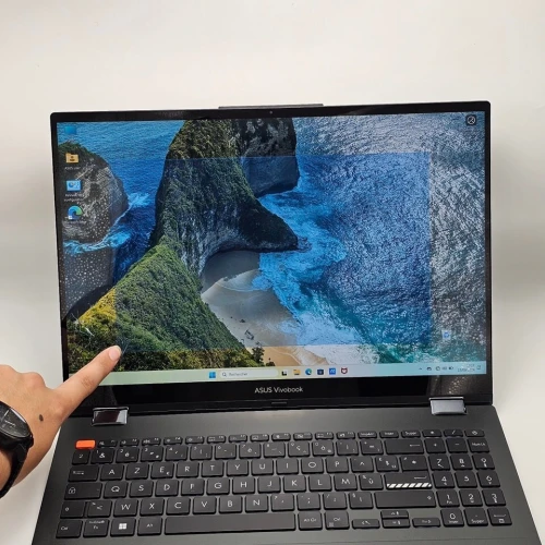 ASUS VIVOBOOK S16 OLED Convertible x360 / 13th RYZEN 7 7 7730U / 16GO DDR4 /1TO SSD 16" FHD+ TACTILE