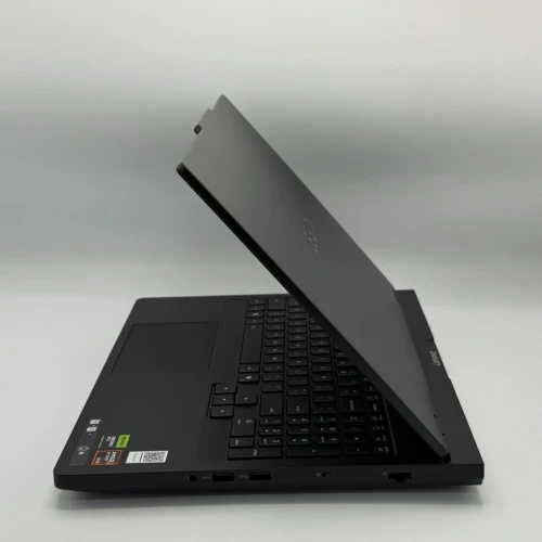 Lenovo Legion Pro 5 16AFR10 / Ryzen 9 9955HX / RTX 5060 / 32 Go / OLED