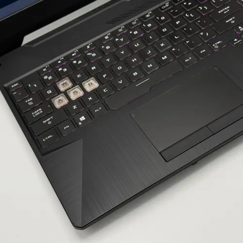 ASUS TUF Gaming F15 / Ryzen 7 5800H / 16 Go / RTX 3070 / 240Hz