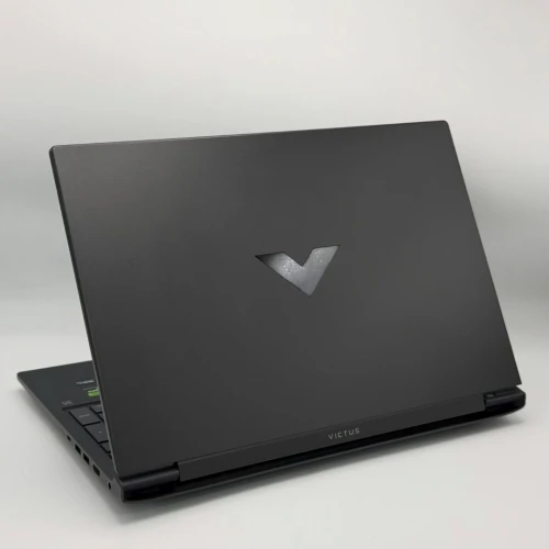 HP VICTUS GAMING O16 / 13th I7-13620H / 16Go DDR5 / 1To SSD / NVIDIA RTX 4070 8Go / 16 QHD 165Hz