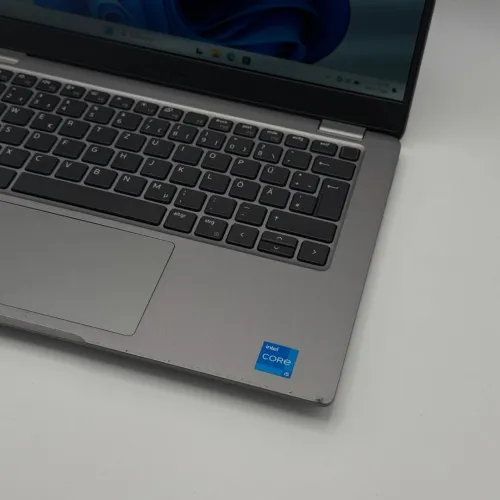 Dell Latitude 3340 / i5-1335U / 8 Go DDR5 / 256 Go SSD / 13.3 FHD