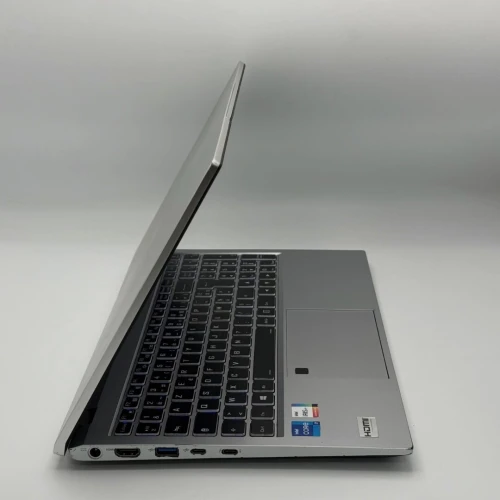 LAPTOP TERRA MOBILE 1551 / i7 / 16 Go / 512 Go SSD