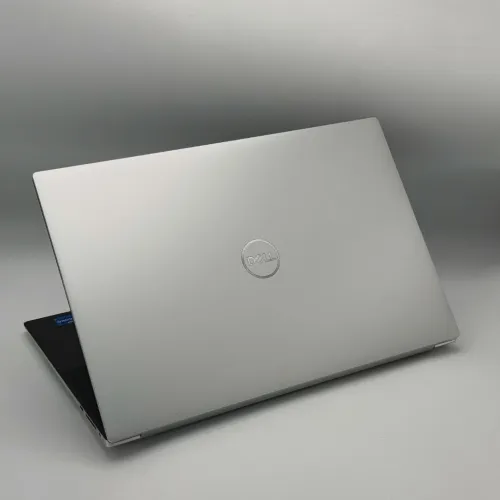 Dell XPS 15 9530 / i7-13700H / 16 Go DDR5 / RTX 4050 / 15 FHD+
