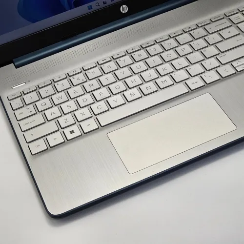 HP LAPTOP 15 / 11th I5-1135G7 / 8GO DDR4 / 512GO SSD / 15.6" FHD