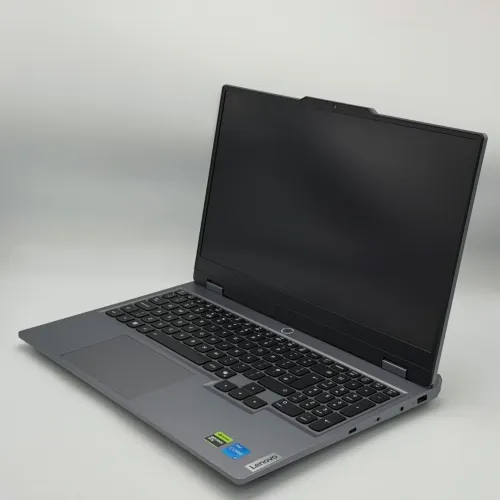Lenovo LOQ 15 / i5-13450HX / 24 Go DDR5 / 1 To SSD / RTX 5050 8 Go / 15.6 FHD 144Hz