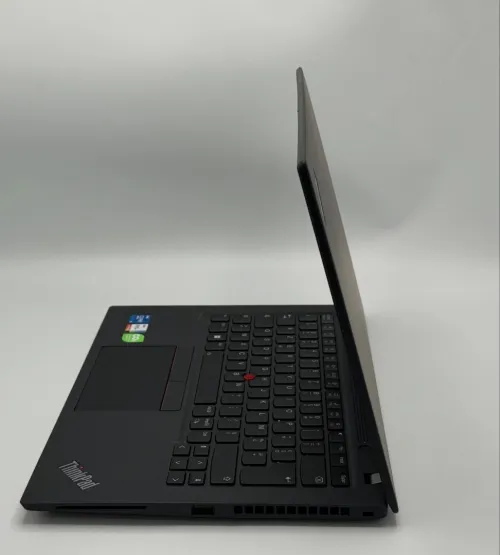LENOVO THINKPAD T14s GEN 2 / Magnesium Chassis / i5-1145G7 / 16Go DDR4X / 256Go SSD NVMe