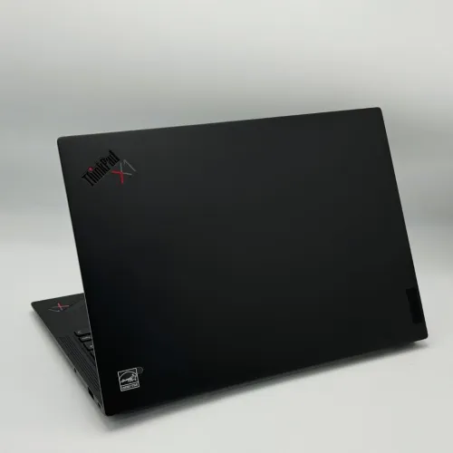 Lenovo ThinkPad X1 Carbon Tactile / i5-1245U / 32 Go DDR5 / 256 Go SSD / 14 FHD+
