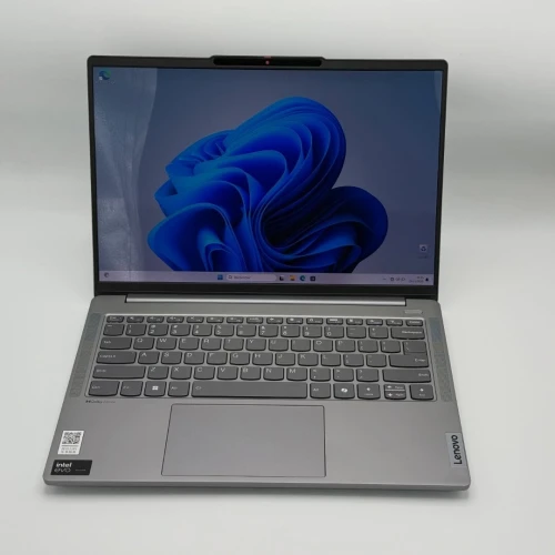 LENOVO IDEAPAD PRO 5 OLED / ULTRA 9 185H / 32Go DDR5x / 1To SSD / 14 2.8K 120hz OLED