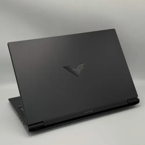 HP Victus 16 Gaming / i5-14450HX / RTX 4050 / 16 Go DDR5 / 144Hz