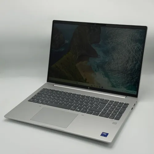 HP EliteBook 660 G11 Tactile / Ultra 5 135U / 32 Go DDR5 / 512 Go SSD NVMe / 16 FHD Touch