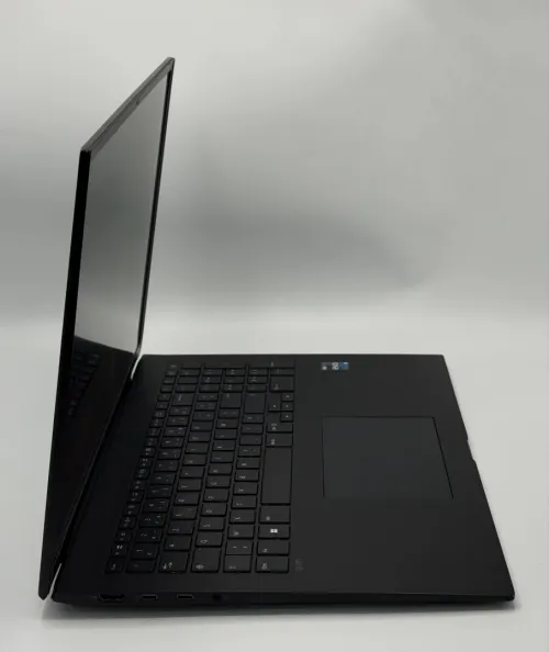 LG GRAM 17 OLED / i7-1260P / 32Go DDR5 / 1To SSD NVMe