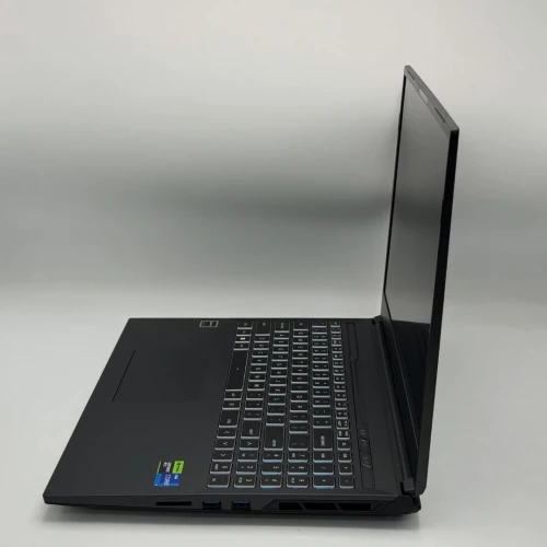 Acer Nitro Shadow SH16 / i7-14650HX / RTX 4060 / 16 Go DDR5 / QHD+ 165Hz