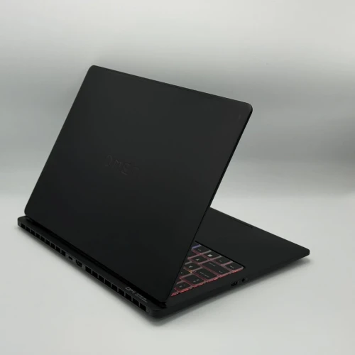 HP OMEN TRANSCEND O14 / ULTRA 9 185H / NVIDIA RTX 4070 8Go / 32Go DDR5 / 1TO SSD / 14 OLED 3k 120Hz