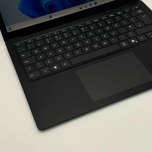 SURFACE LAPTOP 6 For Business / ULTRA 5 135H / 16Go DDR5X / 256Go SSD / 13.4 QHD Tactile