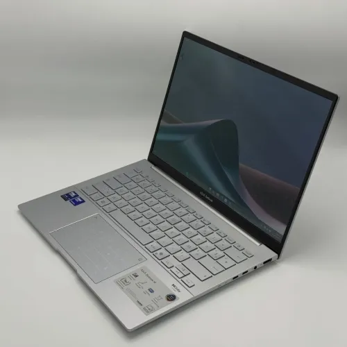 ASUS Zenbook 14 OLED 3K 120Hz / Ultra 9 / 32 Go / 1 To SSD  Ultra Premium