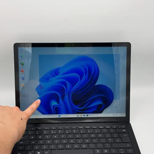 SURFACE LAPTOP 4 Tactile / 11th I7-1185G7 / 16Go DDR4X / 512SSD / 13.5 2.2K