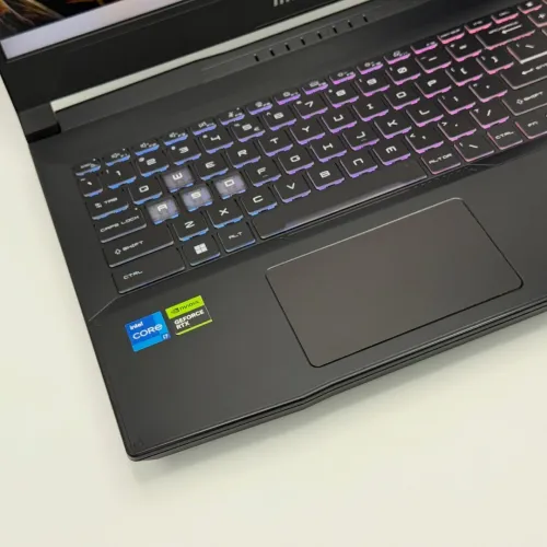 MSI Katana 15 B13 / i7-13700H / RTX 4060 / 240Hz
