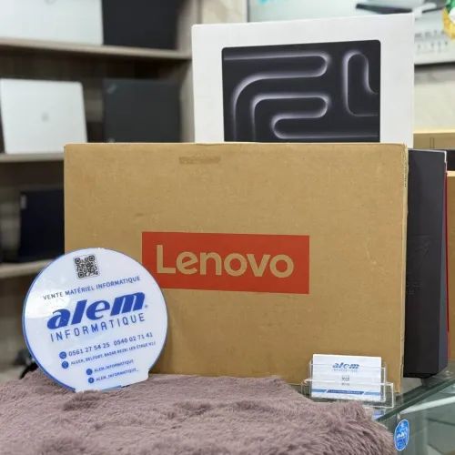 Lenovo IdeaPad Slim 3 / i5-13420H / 8 Go DDR5 / 512 Go SSD / 15.6 FHD
