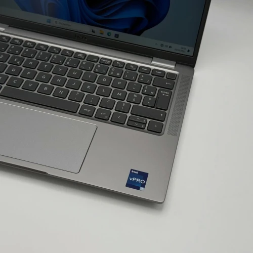Dell Latitude 7350 / i5-1345U / 16 Go DDR5 / 512 Go SSD / 13.3 FHD+