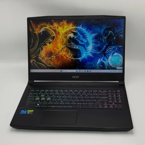MSI Katana 15 B13 / i7-13700H / RTX 4060 / 240Hz
