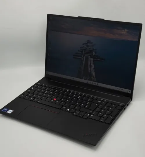 LENOVO THINKPAD E16 GEN 3 / Core Ultra 5 255U / 16Go DDR5 / 512Go SSD NVMe