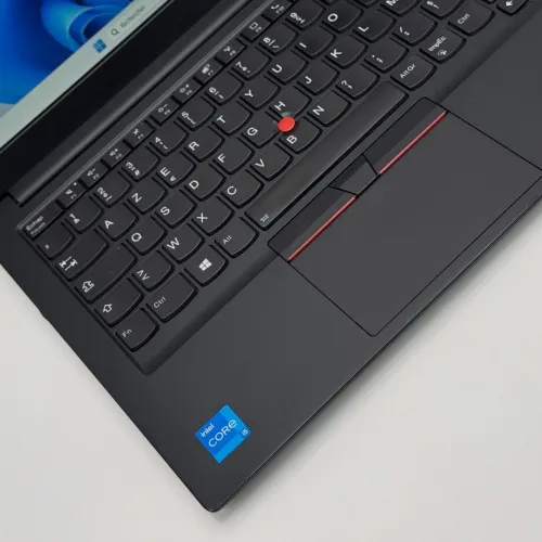 LENOVO THINKPAD E14 / I5-1135G7 / 8Go DDR4 / 256SSD / 14 FHD