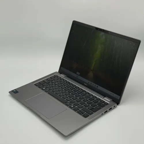 Dell Latitude 7450 / Ultra 7 165U / 16 Go DDR5 / 256 Go SSD / 14 FHD+